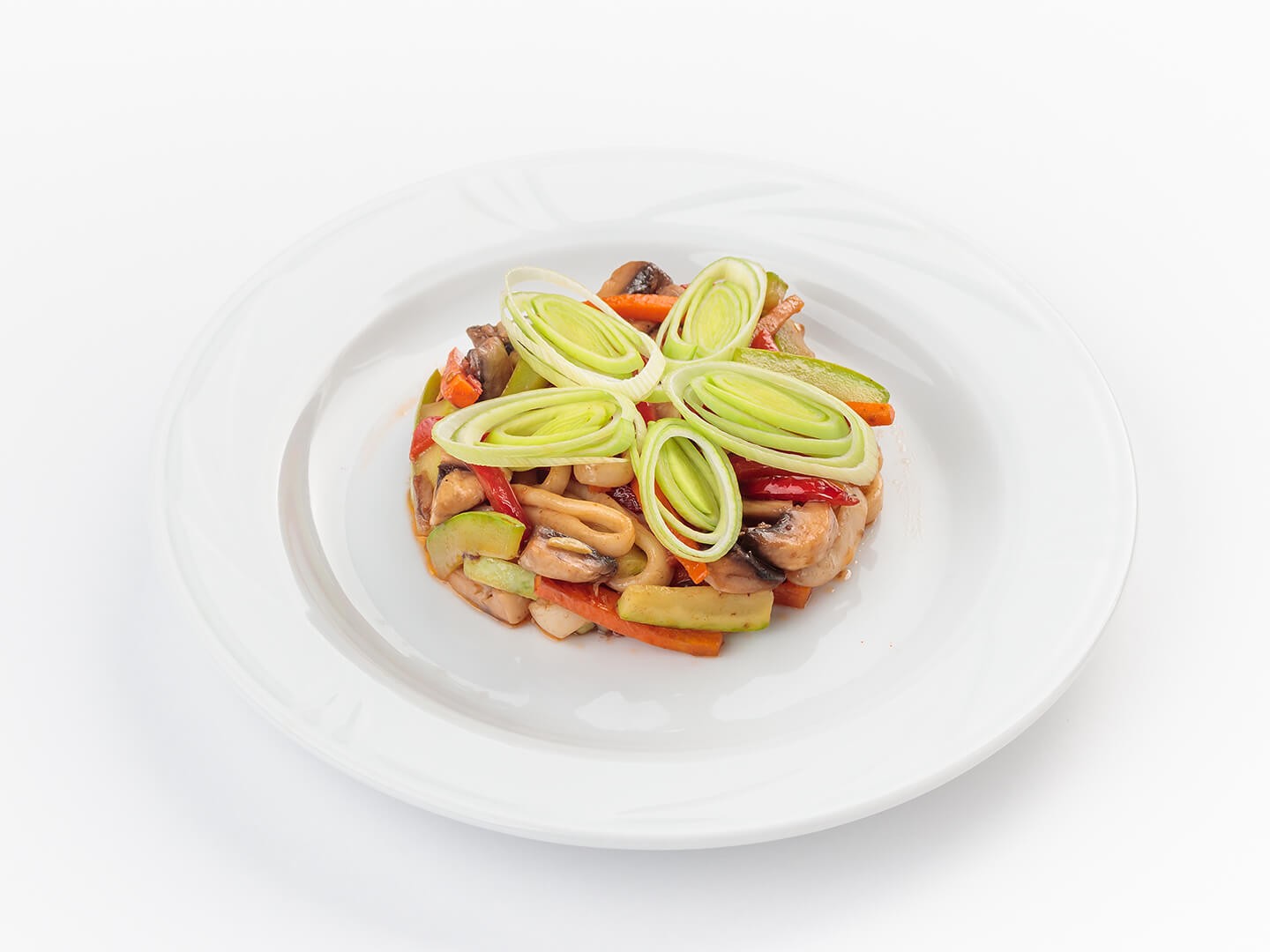 Теплый салат из кальмаров