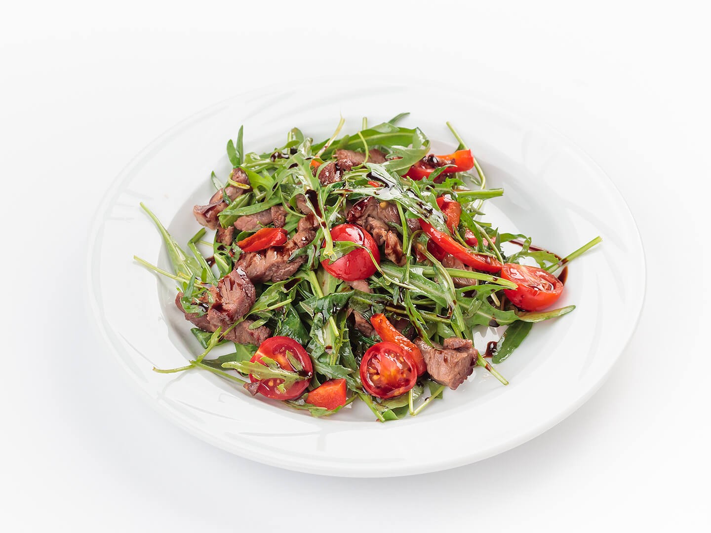 Теплый салат из говядины