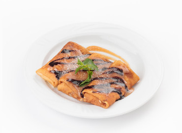 Блинчики с яблоком и карамелью